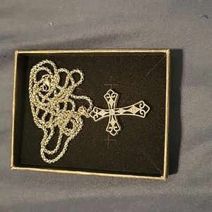 1/10 karat diamonds in sterling silver with sterling silver chain.